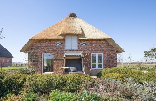 Aventoft House | Vacation home Reethüs Rosenkranz in Aventoft for up to 6 people