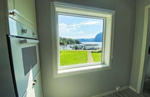 Hyllestad House | Vacation home Sjøtun by Interhome