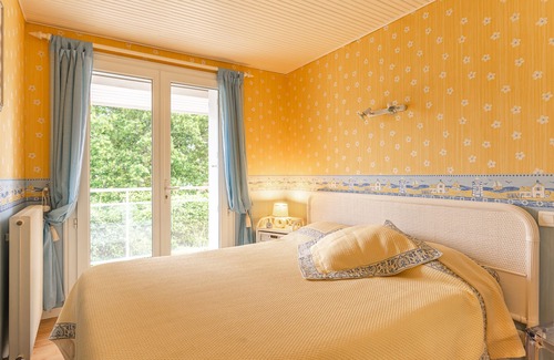 Gujan-Mestras House | Vacation Home "Villa Le Cagnard" with Sea View, 2 Private Terraces & Wi-Fi