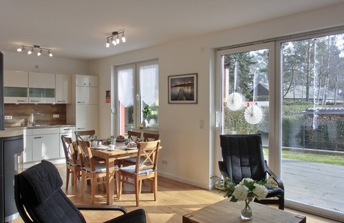 Graal Mueritz House | Vacation home with 4 bedrooms, 2 parking spaces for 6 pers.