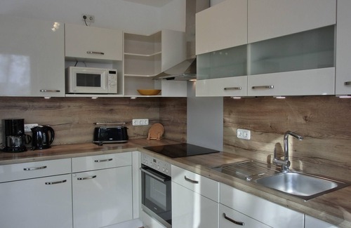 Graal Mueritz House | Vacation home with 4 bedrooms, 2 parking spaces for 6 pers.