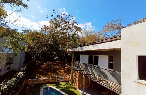 San Bernardino House | Vacation House, San Bernardino Amphitheater