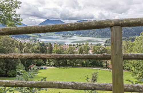 Schliersee Apartment | Vacation on a Farm - Fantastic Holiday App with Balcony, Garden, Lake & Mountain View