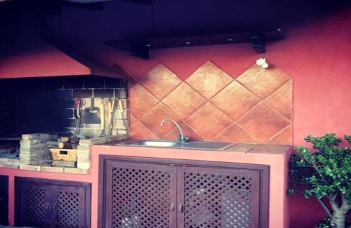 El Rosario House | Vacation Rental 'Casa Rural La Ceiba' with Mountain View, Pool & Wi-Fi