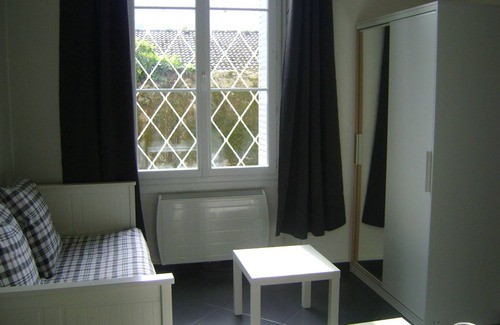 Aix-les-Bains Apartment | Vacation rental pretty furnished studio 16 m² Aix Les Bains