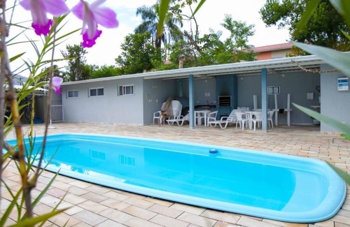 Downtown Ubatuba Apartment | Vacation Rentals - Edificio Erica - Ubatuba-SP - Praia Grande (850 meters)