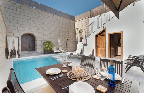 Fasnia Villa | Vacation Villa 'Casa América' with Sea View, Wi-Fi and Air Conditioning