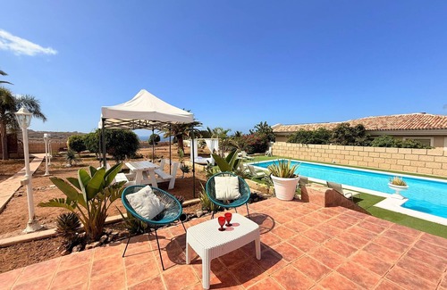Adeje Villa | Vacation Villa 'Luxury El Mirador' with Sea View, Private Pool and Wi-Fi
