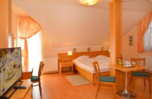 Sopron Bed & Breakfast | Vadászkürt Panzió