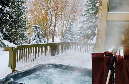 Vail House | Vail ski residence near Golf/Nordic Clubhouse. Hot tub. Close to ski slopes.