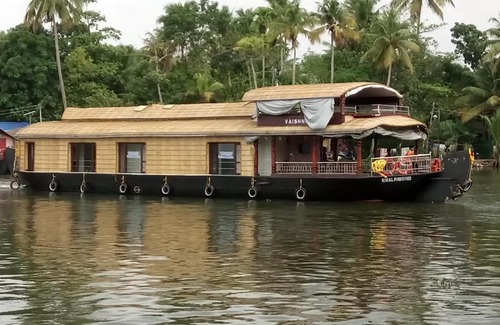 Alappuzha Boat Rental | Vaishnav Day Cruise