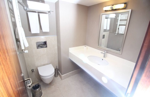 Mamak Hotel | Vali Erdogan Konuk Evi Hitit Otel