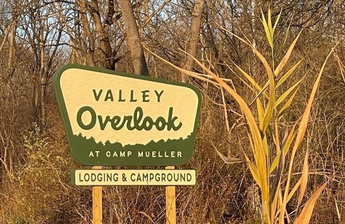 Cuyahoga Falls RV Rental | Valley Overlook, heart of Cuyahoga Valley National Park - Glamping Tent P9n