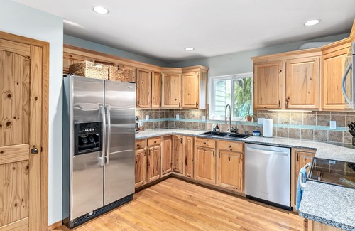 Gold Bar House | Valley View- best view, private acreage, ping pong