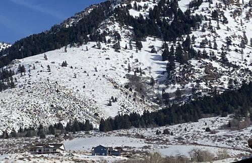 Inkom Apartment | Valley View Mountain Getaway! Four Seasons of Fun!