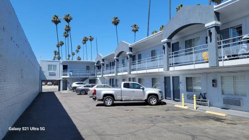 Little Armenia Hotel | Value Inn Hollywood