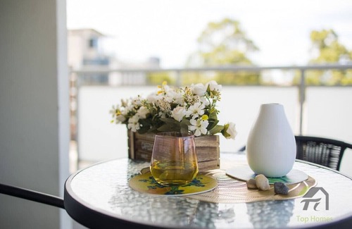 Parramatta Apartment | Van Gogh's Condo in Parramatta