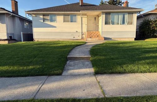 Fraserview House | Vancouver Business & Family Stay - Downtown 15 Min, Free Parking & Fast Wifi