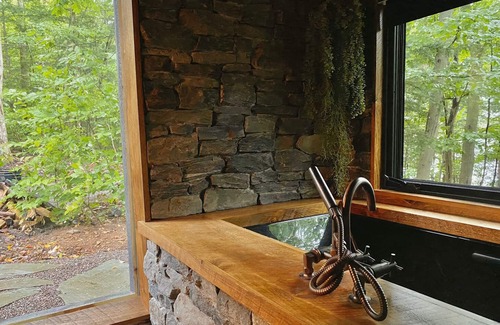 Cleveland Cottage | Vanderkamp NY – Langston Lodge Romantic Lakeview Hideaway on 850 Acres