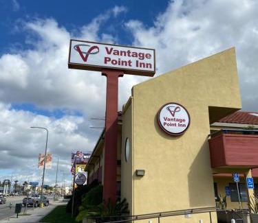 Woodland Hills Hotel | Vantage Point Inn - Woodland Hills