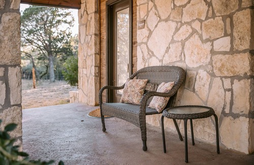Dripping Springs House | Vaquero Room - Estable Building - Asante Lodging & Events
