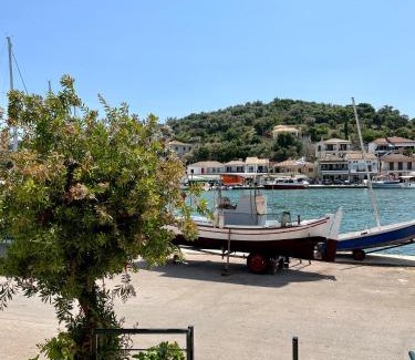 Vathi Apartment | Vathi Seaside Apartment
