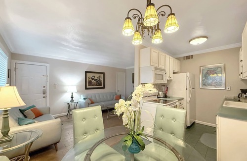Northeast Virginia Beach Condo | VB Boardwalk Art Show 10/10-10/12 + Jon Pardi 10/4 close to both + Oceanfront!
