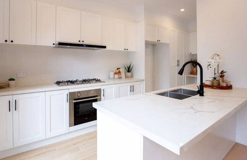 Chadstone House | VCHA137-2 · Aircabin｜Chadstone｜Lovely Comfy｜6 Beds House