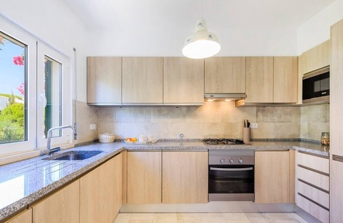 Vale do Lobo Cottage | VDL Home with Pool Walking Distance from Beach