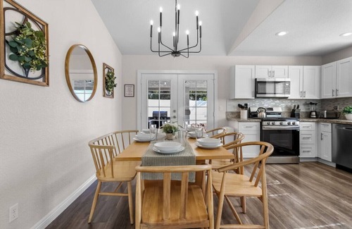 North Las Vegas House | Vegas Getaway Haven 4 BD w/Movie Room