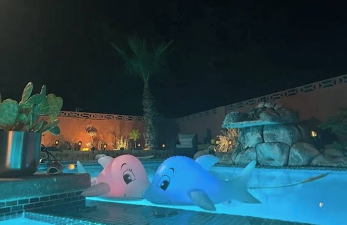 Paradise House | Vegas Tranquil Oasis Sparkling Pool/Spa+Slots+420
