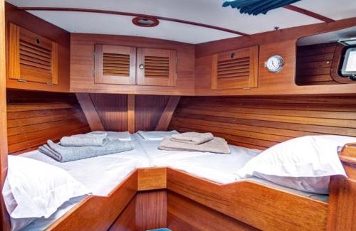 Punta Umbria Boat Rental | Velero VagaMares en Punta Umbría