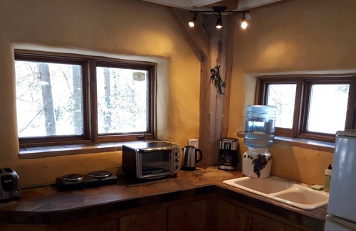 Orford Ski Chalet | Venez Vous Reposer Dans Notre Charmant Écogîte Situé en Pleine Forêt