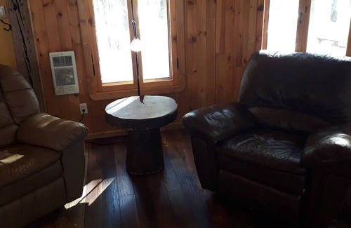 Orford Ski Chalet | Venez Vous Reposer Dans Notre Charmant Écogîte Situé en Pleine Forêt
