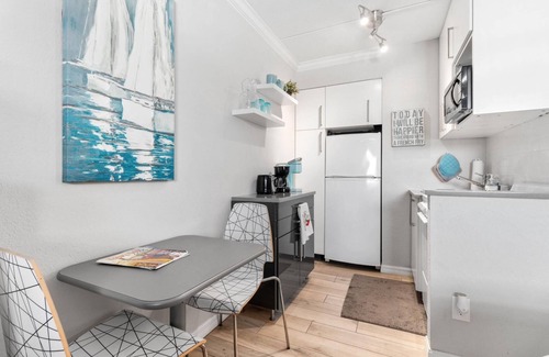 Golden Beach Apartment | Venice Villas * Studio #69