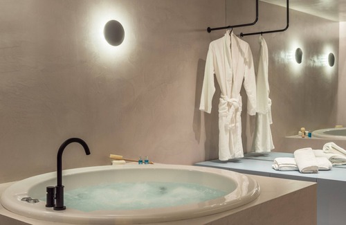 Alimos Hotel | Venus A2 Deluxe Suite