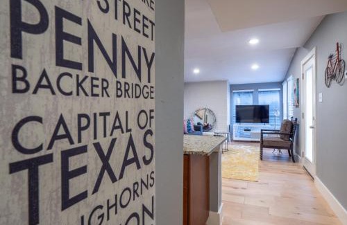 North Loop Apartment | Verandas at Uptown