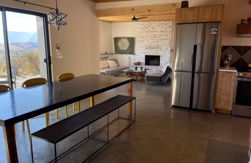 Morongo Valley House | 🌵 Verdin's Nest - Romantic Retreat w/Hot Tub Under the Stars! 🌵