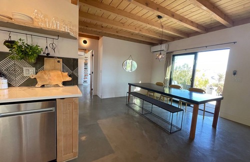 Morongo Valley House | 🌵 Verdin's Nest - Romantic Retreat w/Hot Tub Under the Stars! 🌵