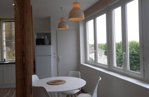 Auch Apartment | Vermeer, Neuf 50m2, 4m50 de loggia