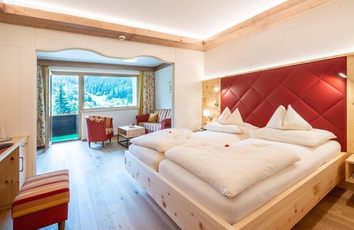 Bad Kleinkirchheim House | Verwöhn-suite 50 - 60 m² Long - Thermenwelt Hotel Pulverer