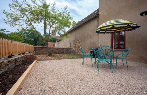 Martailly-Les-Brancion House | Very comfortable gite for 4 people in the medieval village of Brancion