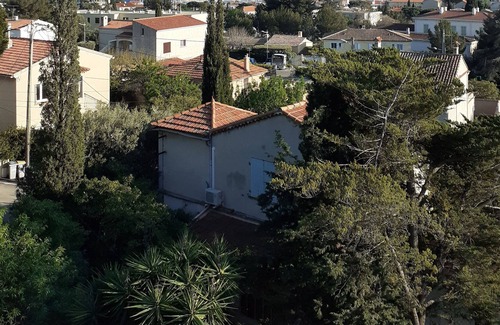 Bandol Apartment | Very nice 82m² apartment in Bandol with terrace and sea view for 6 people