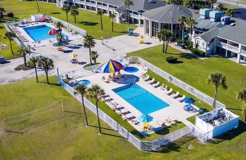 Jekyll Island House | VERY NICE COTTAGE by Jekyll Realty