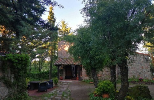 Valdemorillo House | Very quiet house El Escorial, swimming pool, fiber optic, Wifi, air conditioning