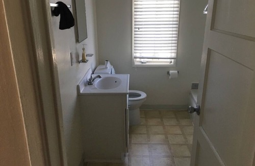 Leimert Park Apartment | Very spacious 1 bedroom sublet