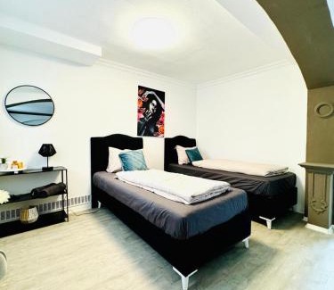 Grinzing Apartment | Very Spacious Apartment for up to 7P with Great Location