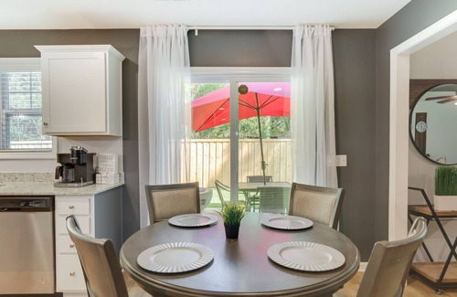 Elliott House | 'Vibe Villa' w/Backyard ~ 8 Mi to Shaw AFB!