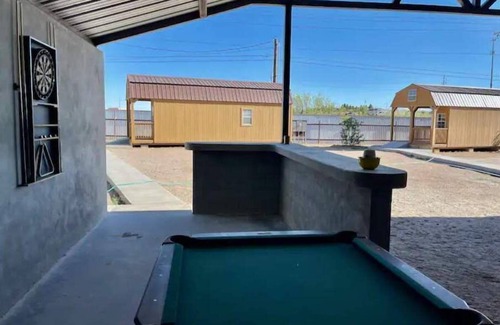 Marfa Boat Rental | Vibes Cowboy: Quatro
