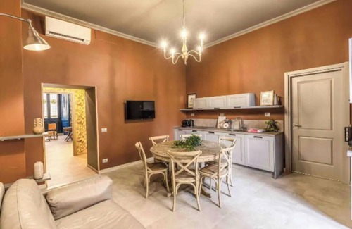 Repubblica Apartment | Vibrant 3-Bedroom Home Overlooking Piazza del Popolo